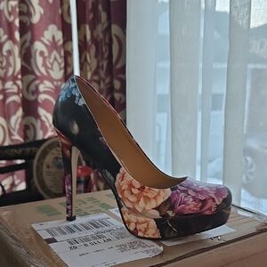 Chinese Laundry Multicolor Floral Heels